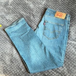 Like New Levi 501 straight leg jeans. 1x. 34x30 straight leg.